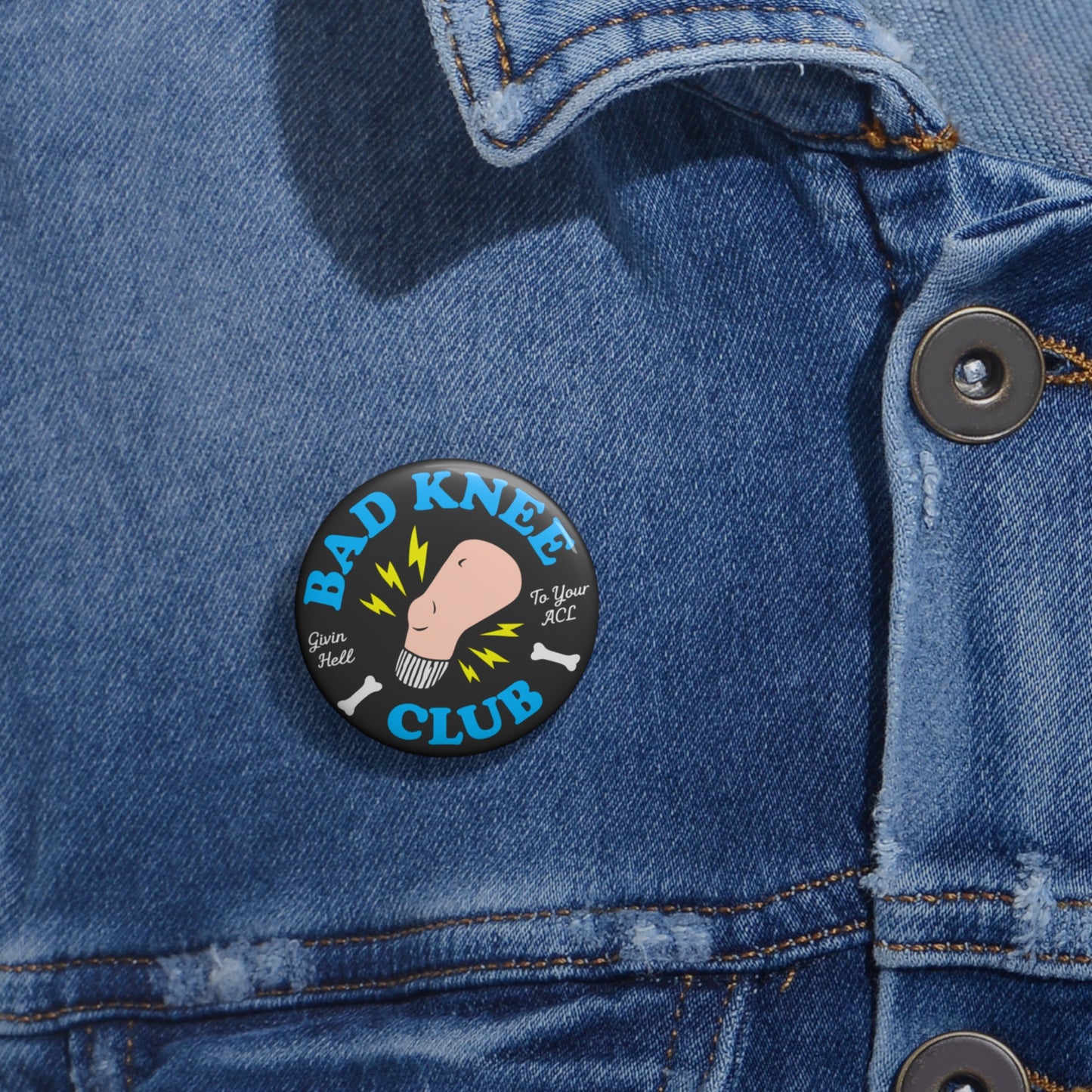 Bad Knee Club Button | Funny ACL Survivor Pin | Knee Pain Humor Badge