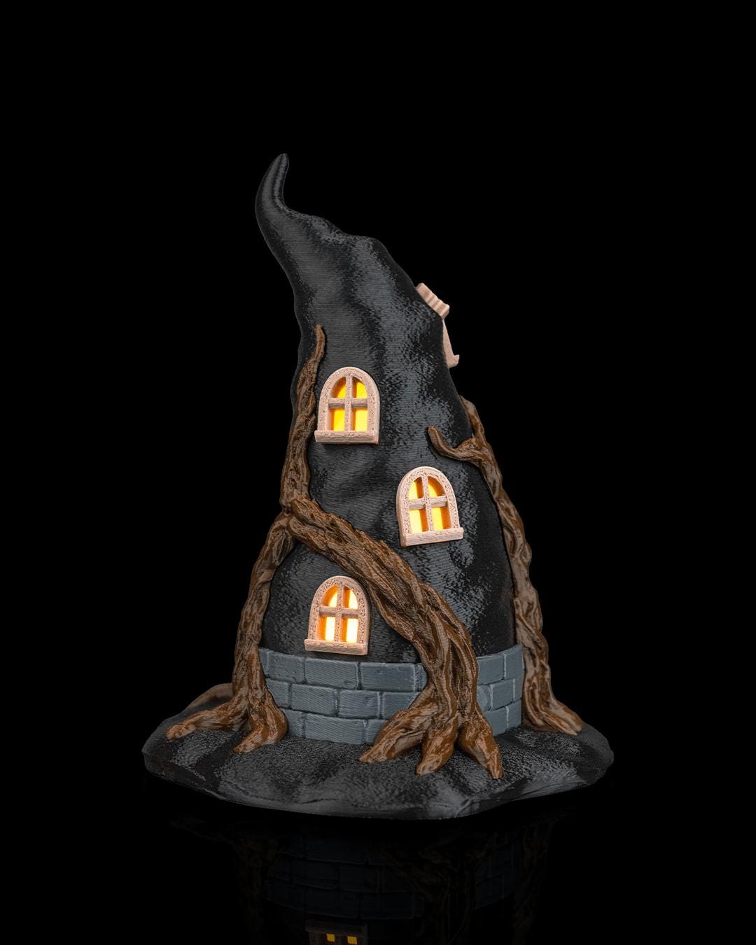 Witchstead Haunted Hat House Lamp: Spooky Halloween Table Decor