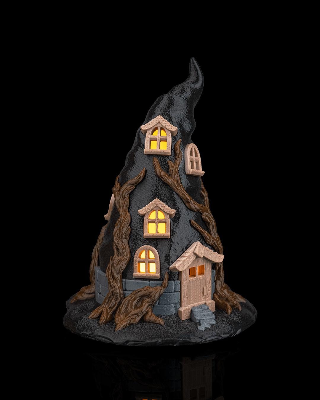 Witchstead Haunted Hat House Lamp: Spooky Halloween Table Decor